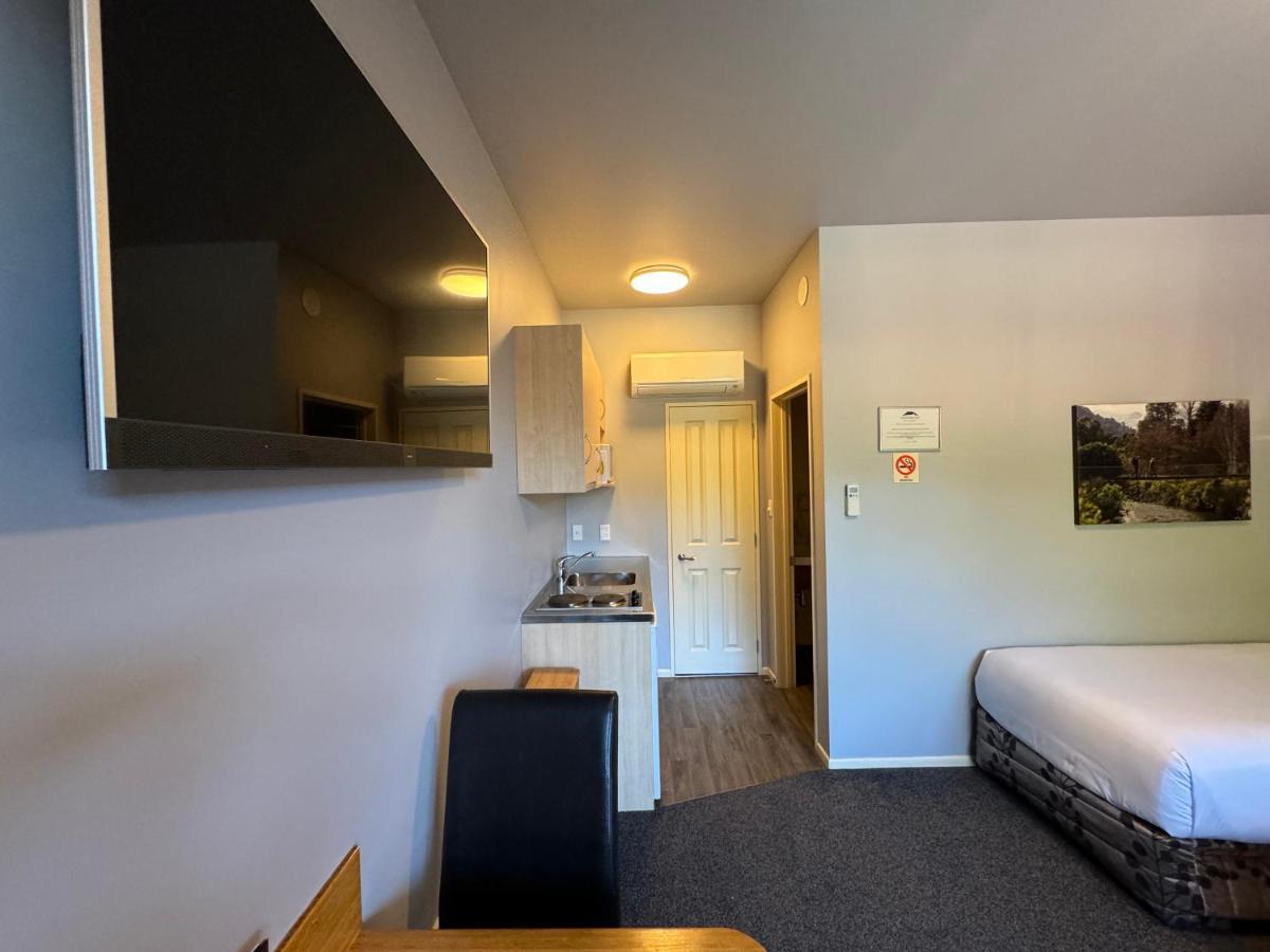 Snowhaven Motel Охакун Екстериор снимка