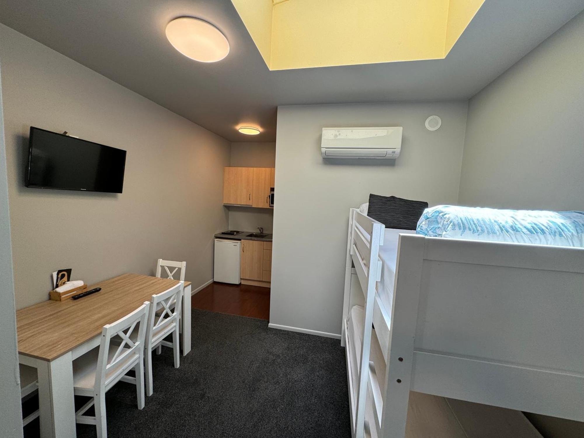 Snowhaven Motel Охакун Екстериор снимка