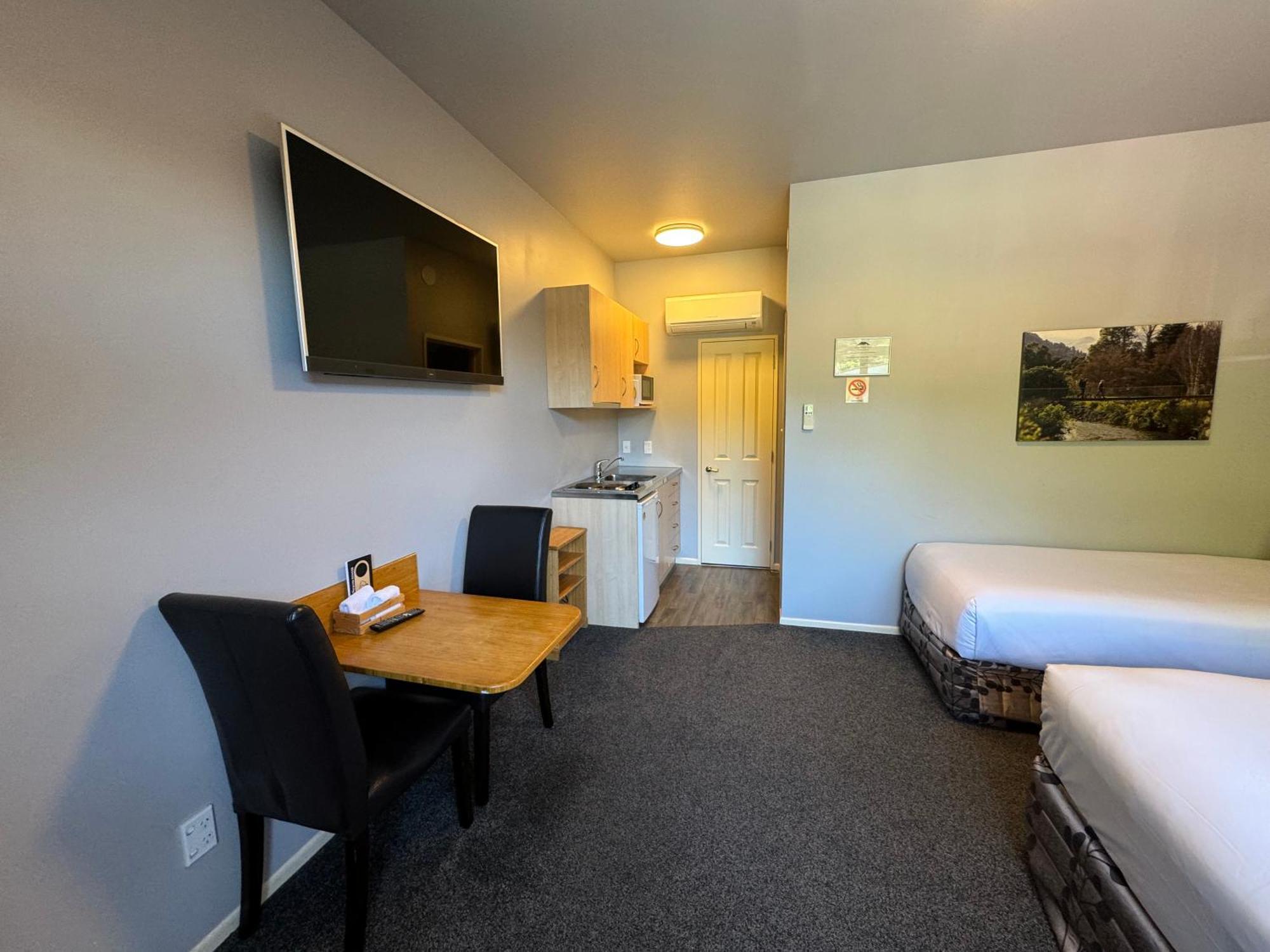Snowhaven Motel Охакун Екстериор снимка