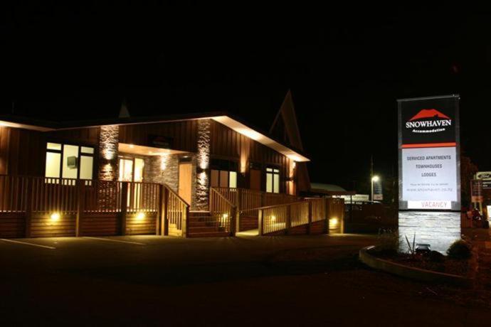 Snowhaven Motel Охакун Екстериор снимка